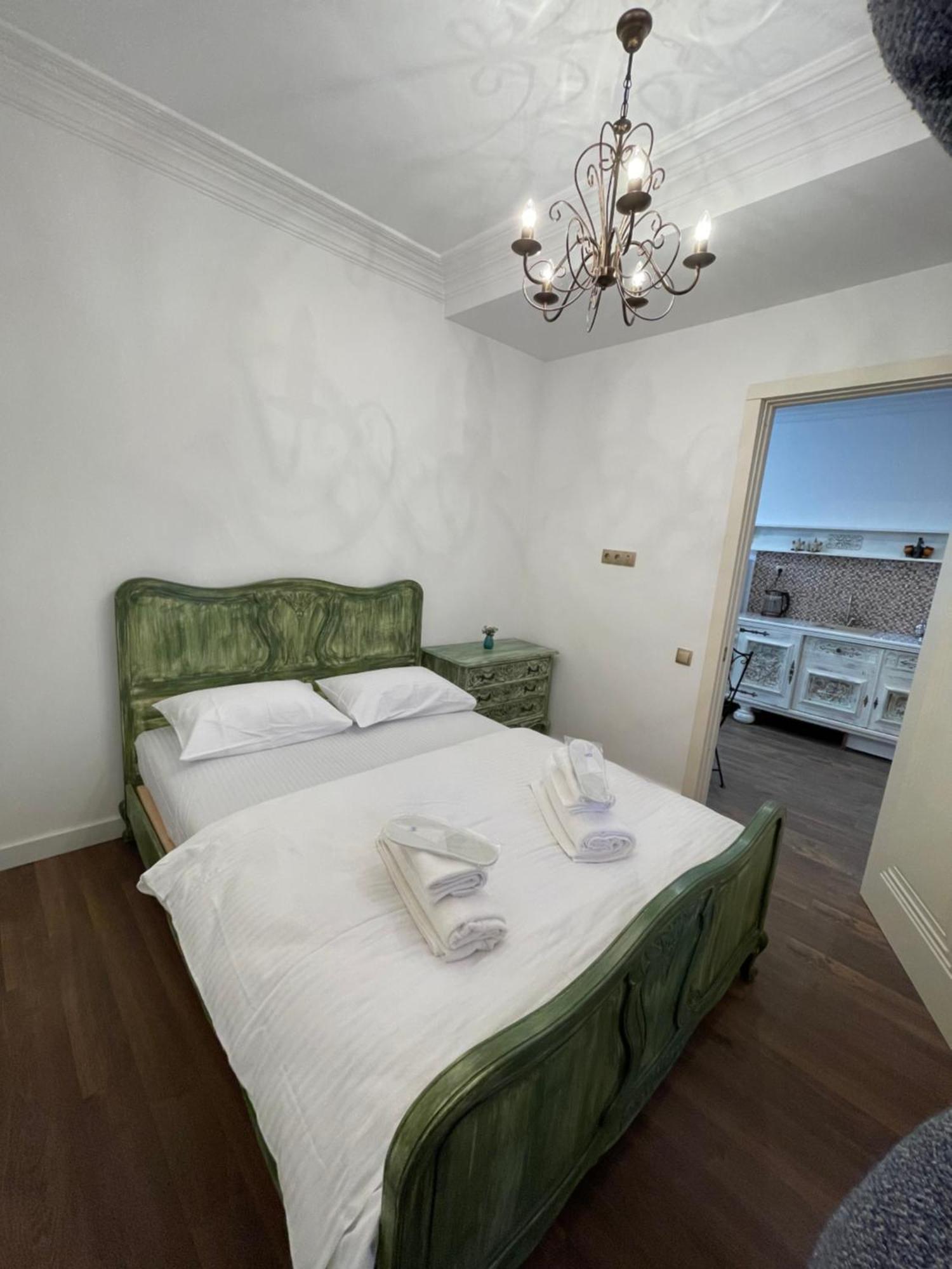 Picasso Apartment Kutaisi Esterno foto
