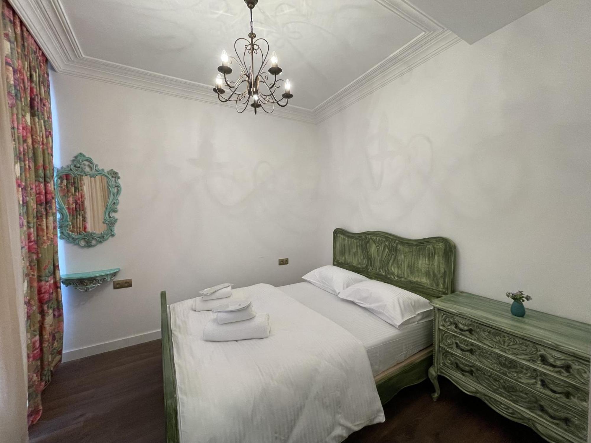 Picasso Apartment Kutaisi Esterno foto
