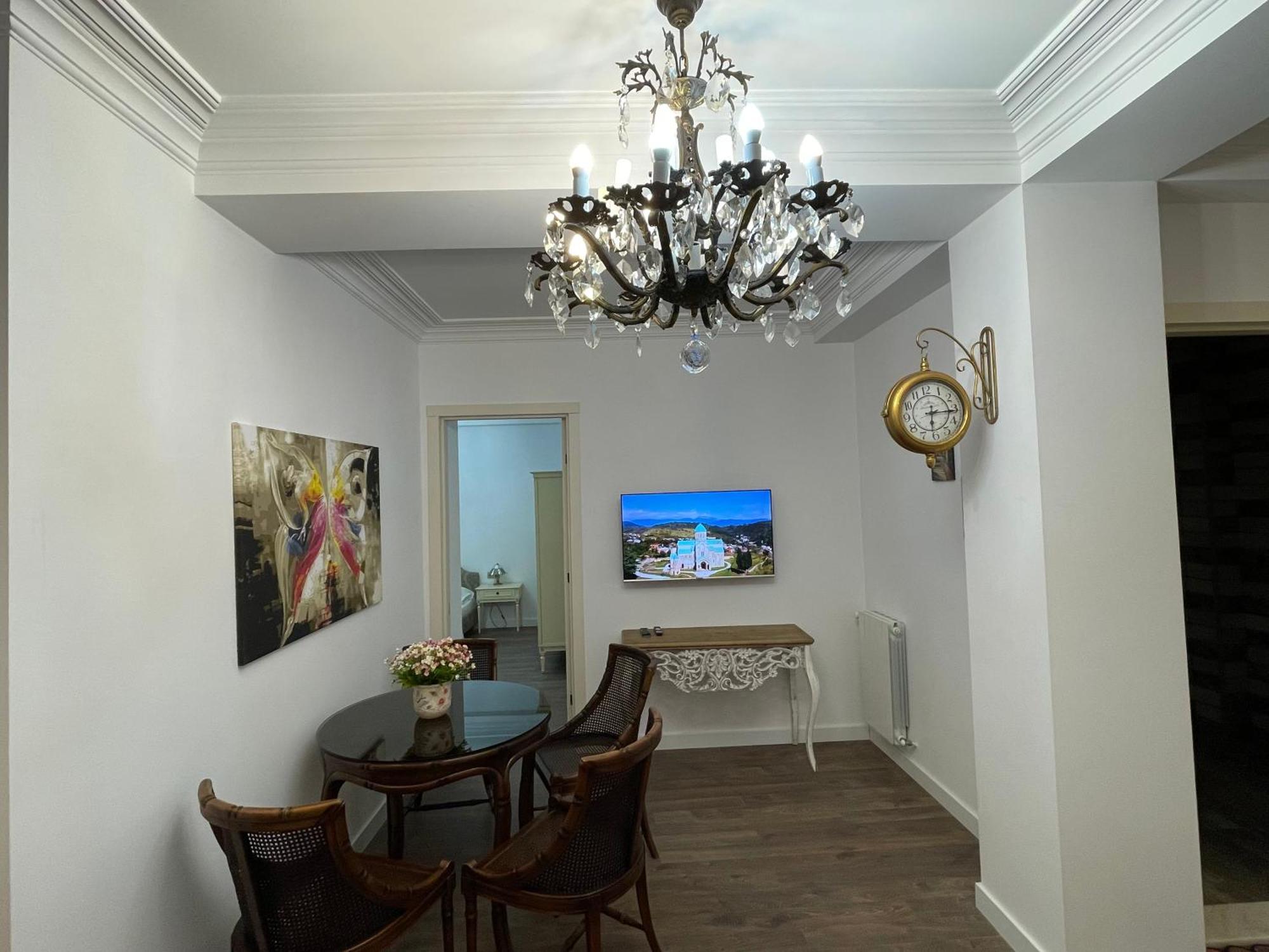 Picasso Apartment Kutaisi Esterno foto