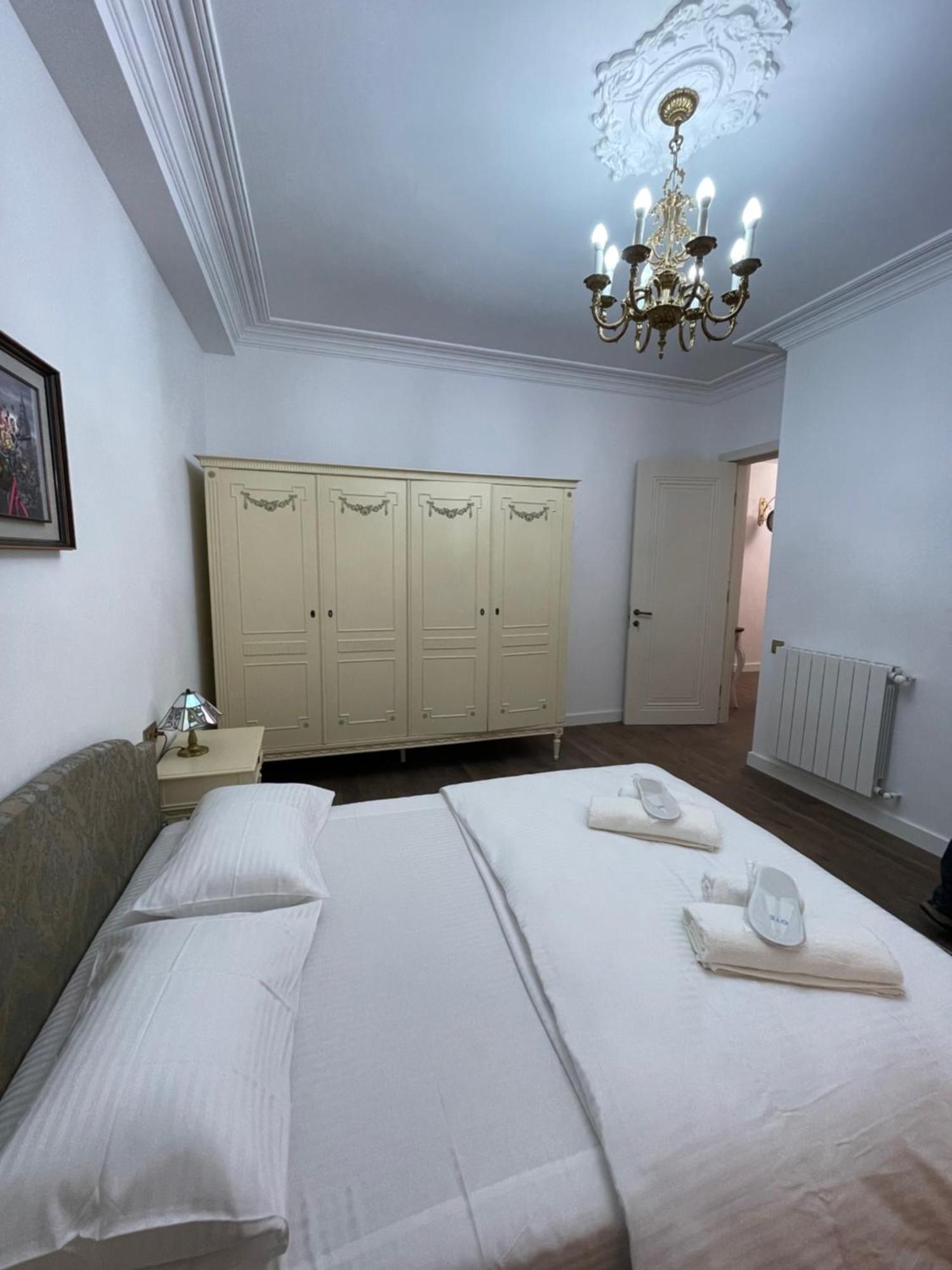 Picasso Apartment Kutaisi Esterno foto