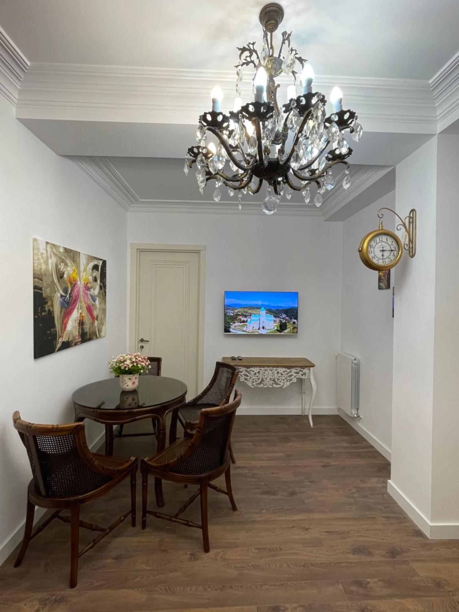 Picasso Apartment Kutaisi Esterno foto